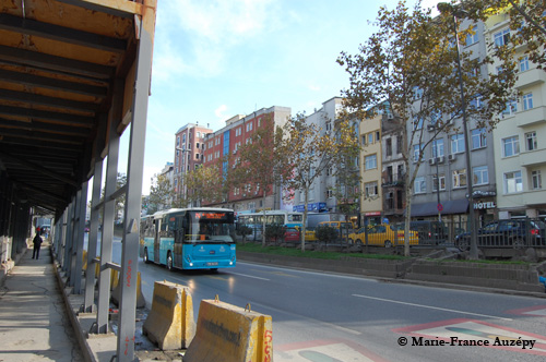 A gauche, l’emplacement du numéro 188 sur le boulevard Tarlabaşı